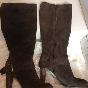 Nine West Size 8M Brown Suede Boots